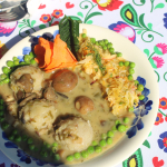 Zwycięska potrawa „Gałki z tatrki z korpielem i grzybami" przygotowana przez Koło Gospodyń Wiejskich  Mysłowianki w Lgocie Murowanej podczas I Etapu konkursu kulinarnego Bitwa Regionów w Szycach