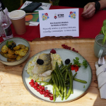 Mazurski sandacz w porowej śmietanie z fasolką i ziemniakami przygotowany przez Koło Gospodyń Wiejskich Na Widelcu z Wikielca na Bitwie Regionów w Szałkowie